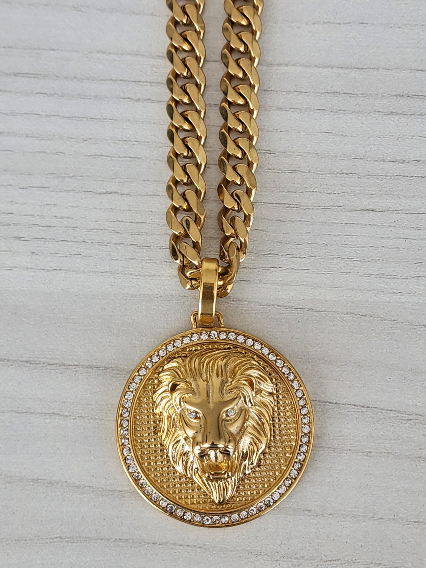SET LEONES/BRIOSO TEJIDO CUBANO + CIRCONES AAA ORO 18K LAMINADO