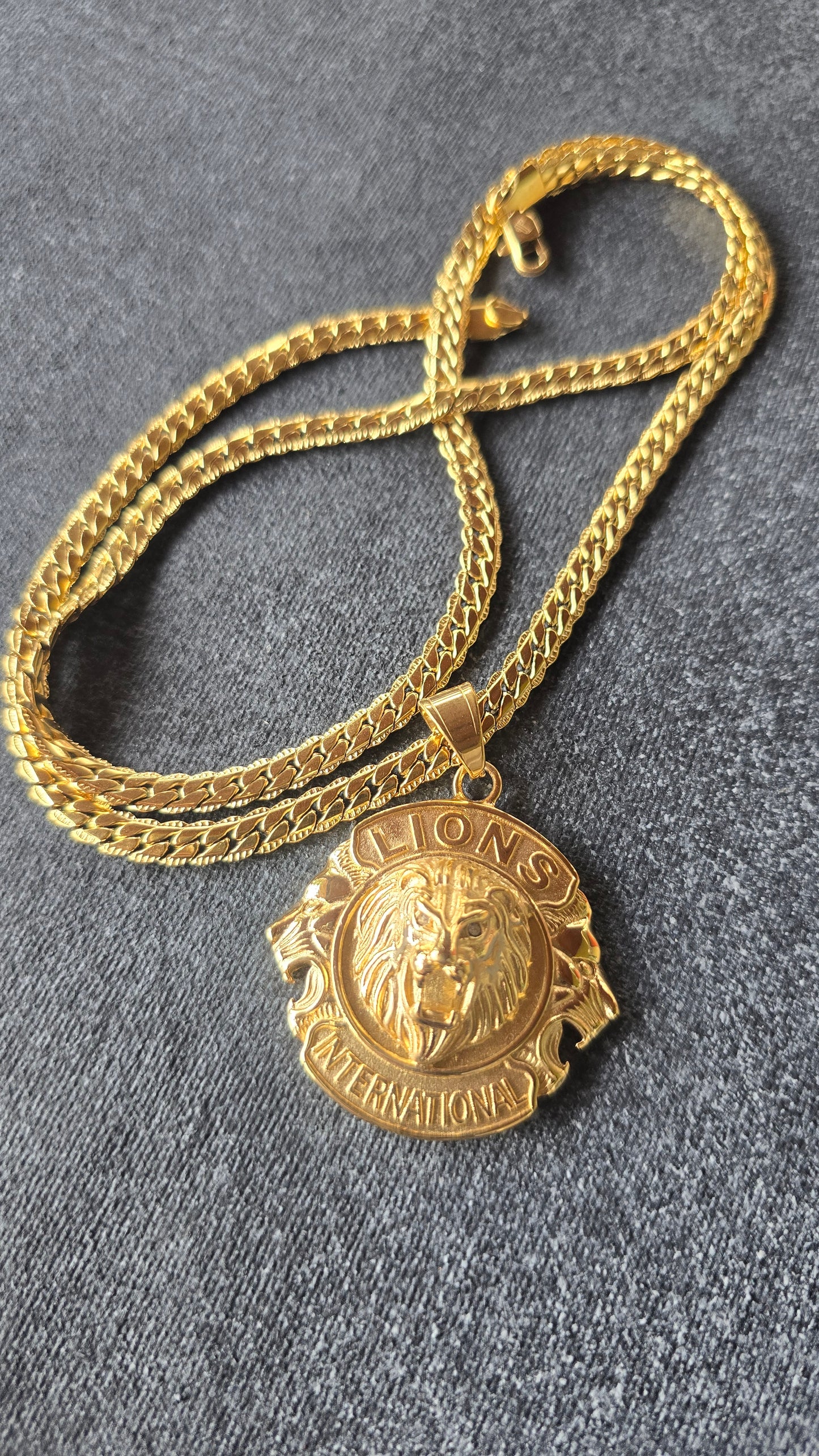 DIJE TRES LEONES ORO18KLAMINADO